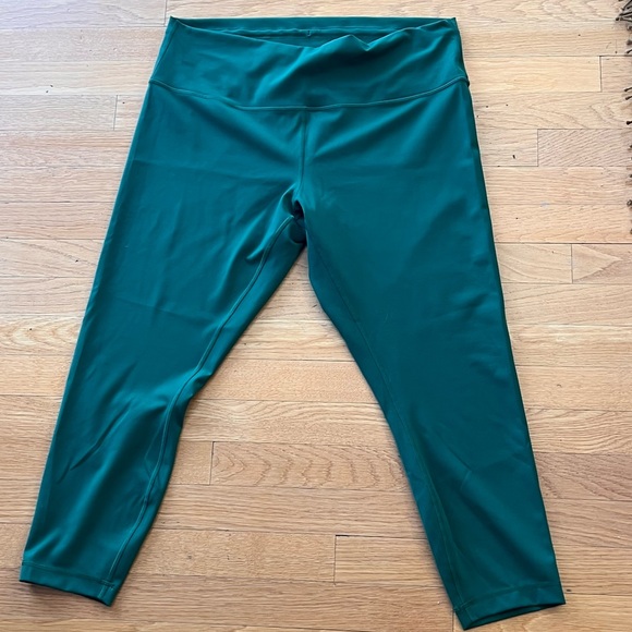 Lululemon cropped everglade green leggings - Picture 1 of 5